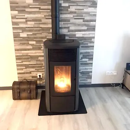 Maison Chaleureuse A Avec Jardin Prive. Bréville-sur-Mer