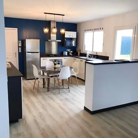 Prázdninový dům Maison Chaleureuse A Avec Jardin Prive. *