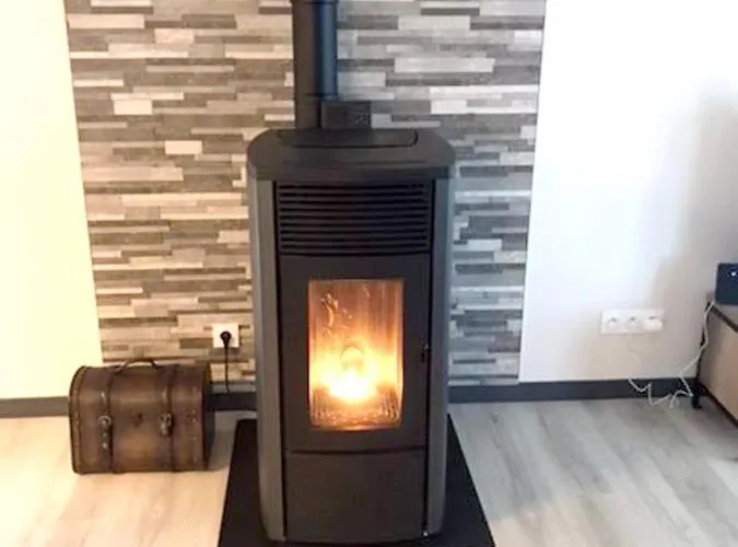 Maison Chaleureuse A Avec Jardin Prive. Bréville-sur-Mer