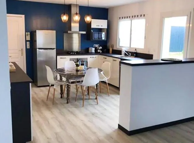 度假居 Maison Chaleureuse A Avec Jardin Prive. *